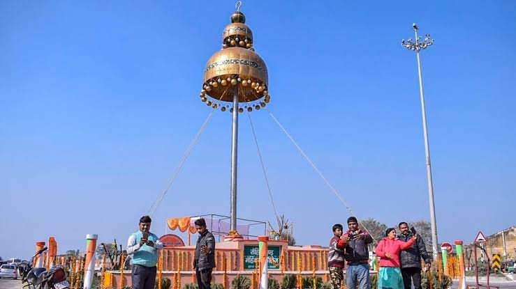 Jhumka Chauraha Bareilly: Location, Directions, Nearby Areas